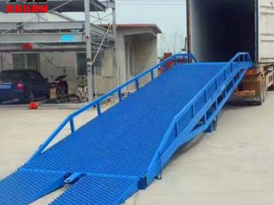 集装箱装卸货平台  货物装卸辅助设备  液压移动登车桥