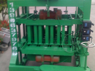 永兴机械 自动走移动砌块机 提供品质液压机械与元件 移动砌块