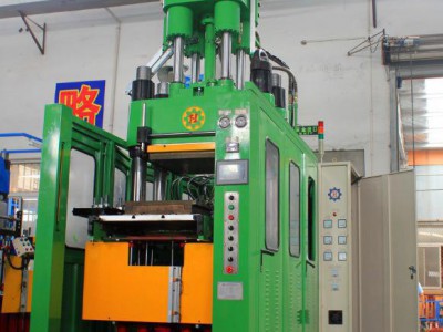 江苏苏州捷和-全自动优质橡胶机械    橡胶注射机