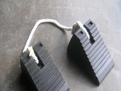 伟航   厂家生产    橡胶块  异形橡胶块  防震橡胶块   缓冲橡胶垫块