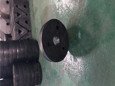 自产自销 橡胶板 多规格橡胶减震块 定做橡胶缓冲块 橡胶块 橡胶弹簧 思涵厂家