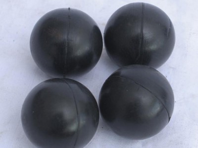 伟航  厂家热销   实心橡胶球  耐磨橡胶球  振动筛橡胶球   橡胶球  质量可靠