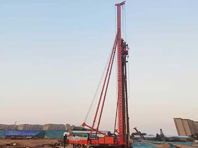 北京钻杆钻头-鼎峰工程机械订制24米长螺旋钻机